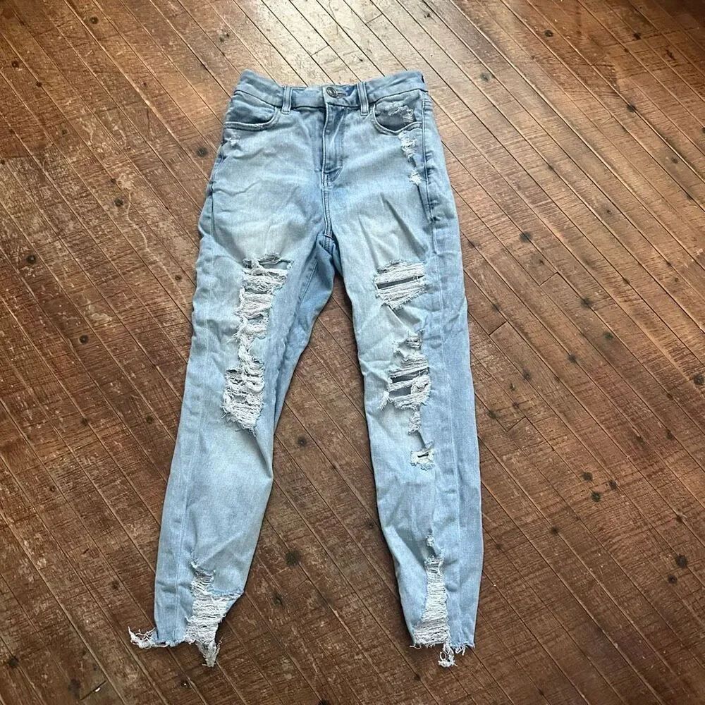American Eagle destroyed curvy super high rise 4 crop short jeggings